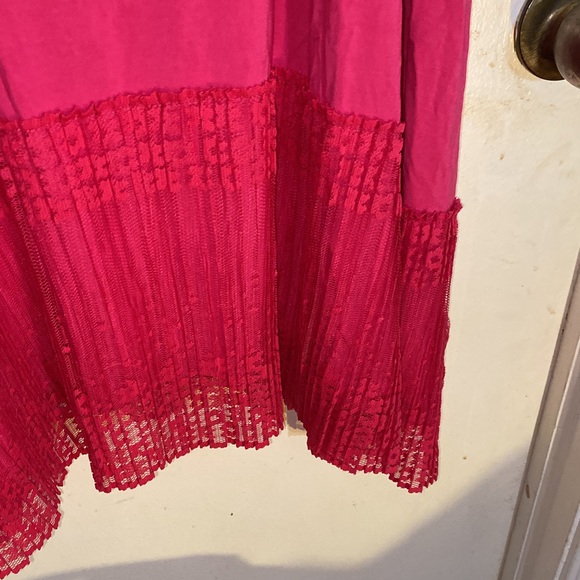 New brim QVC
LOGO by Lori Goldstein Regular Rayon 230
Dress with Broomstick Lace - Picture 13 of 13